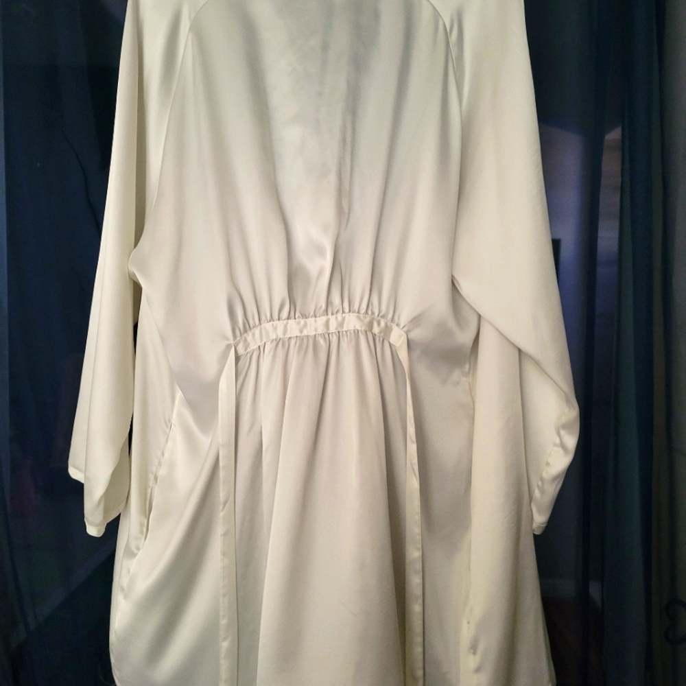 Victoria Secret Satin Robe - Picture 5 of 5